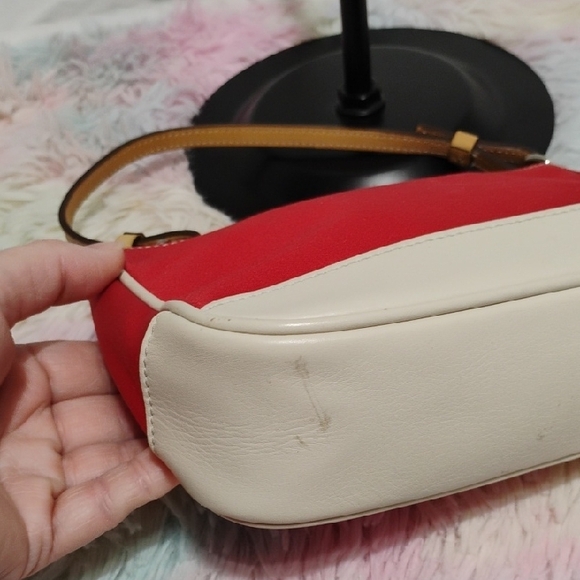 SALE! Authentic Coach Vintage Mini Red & Cream Bag - Picture 7 of 11